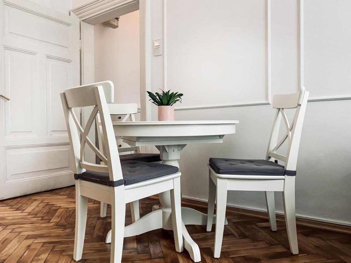 Beautiful Apartment With Two Rooms, Cracow Old Town Cracóvia Exterior foto