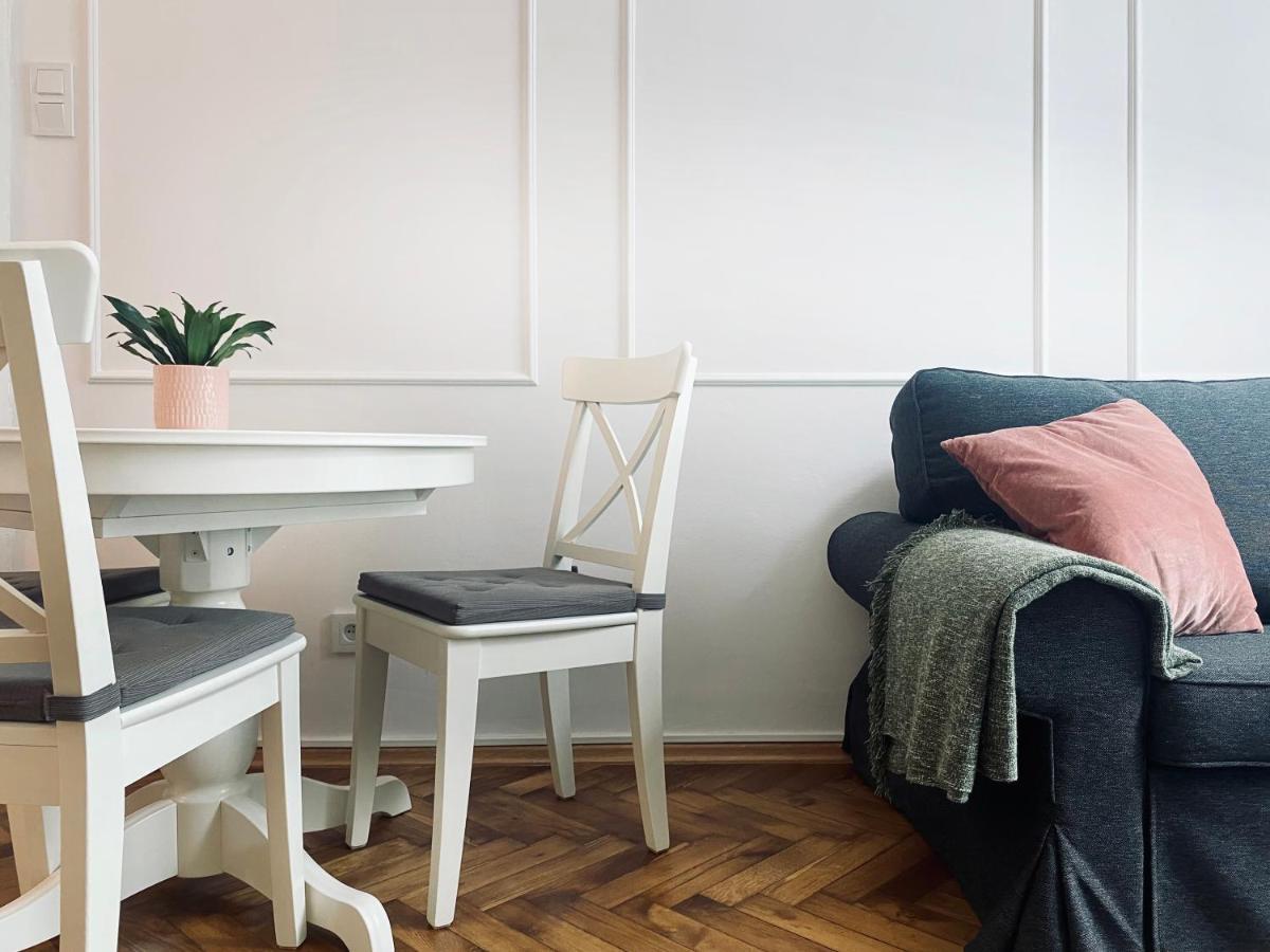 Beautiful Apartment With Two Rooms, Cracow Old Town Cracóvia Exterior foto